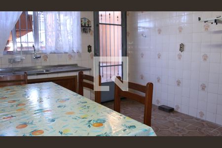 Casa para alugar com 200m², 4 quartos e 2 vagasCozinha