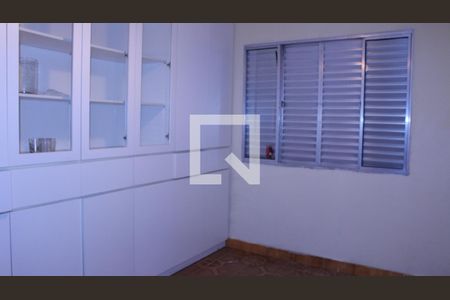 Casa para alugar com 200m², 4 quartos e 2 vagasQuarto de Serviço
