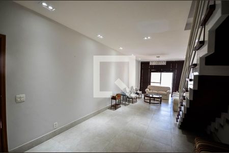 Apartamento à venda com 320m², 4 quartos e 3 vagasSala