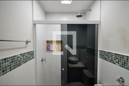 Apartamento à venda com 320m², 4 quartos e 3 vagasBanheiro 2