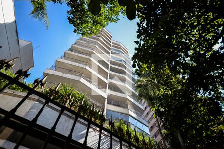 Apartamento à venda com 320m², 4 quartos e 3 vagasFachada