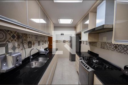 Apartamento à venda com 320m², 4 quartos e 3 vagasCozinha