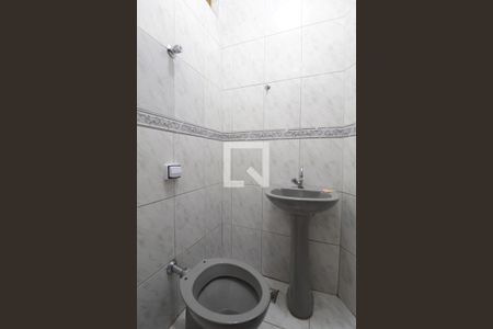 Lavabo de casa para alugar com 2 quartos, 64m² em Heliópolis, Belo Horizonte