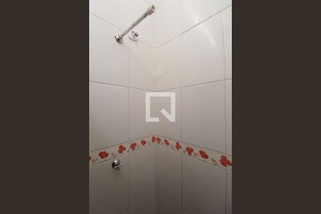 Banheiro de casa para alugar com 2 quartos, 64m² em Heliópolis, Belo Horizonte