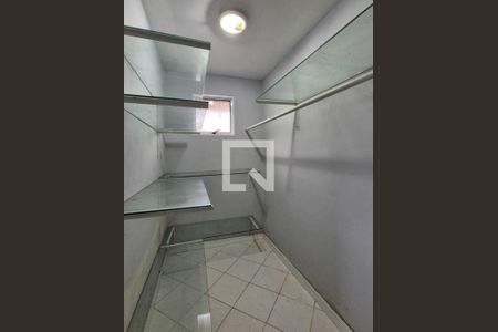 Casa de condomínio à venda com 150m², 5 quartos e sem vagaCloset da suíte 1
