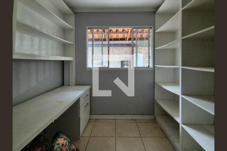 Casa de condomínio à venda com 150m², 5 quartos e sem vagaQuarto 2