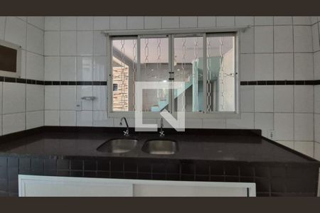 Casa de condomínio à venda com 150m², 5 quartos e sem vagaCozinha