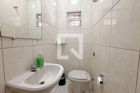 Casa à venda com 240m², 3 quartos e 4 vagasLavabo
