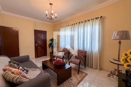 Sala de casa à venda com 3 quartos, 240m² em Dom Cabral, Belo Horizonte
