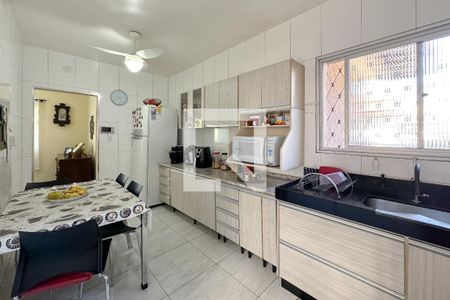 Casa à venda com 240m², 3 quartos e 4 vagasCozinha