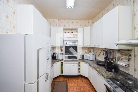 Apartamento à venda com 200m², 3 quartos e 1 vaga