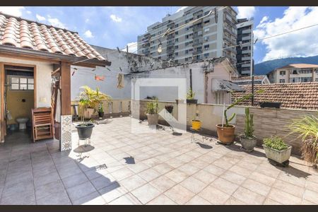 Casa à venda com 5 quartos, 200m² em Vila Isabel, Rio de Janeiro