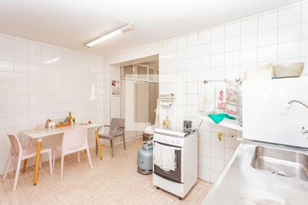 Casa à venda com 4 quartos, 210m² em Santo Amaro, São Paulo