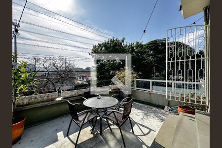 Casa à venda com 155m², 3 quartos e 2 vagasSacada Suíte