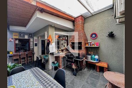 Casa à venda com 155m², 3 quartos e 2 vagasQuintal