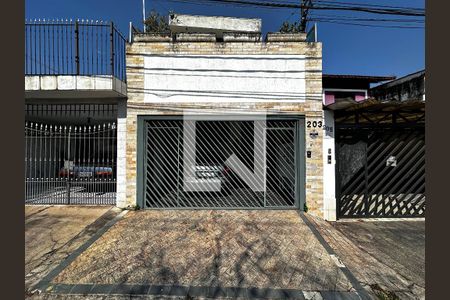 Casa à venda com 155m², 3 quartos e 2 vagasFachada