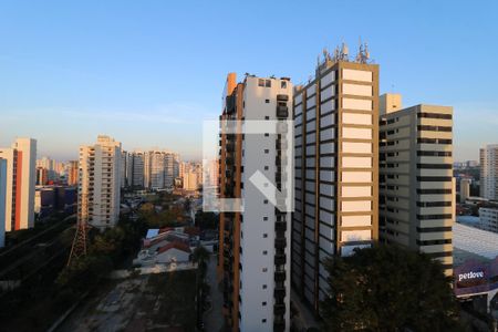 Apartamento para alugar com 181m², 3 quartos e 2 vagasVista do Quarto de Serviço