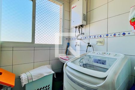 Apartamento à venda com 75m², 3 quartos e 2 vagas Apartamento à venda com 75m², 3 quartos e 2 vagasÁrea de Serviço