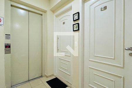 Apartamento à venda com 75m², 3 quartos e 2 vagas Apartamento à venda com 75m², 3 quartos e 2 vagasHall de entrada