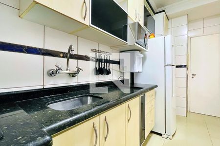 Apartamento à venda com 75m², 3 quartos e 2 vagas Apartamento à venda com 75m², 3 quartos e 2 vagasCozinha
