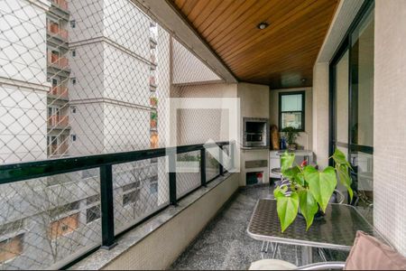 Apartamento à venda com 200m², 4 quartos e 3 vagas