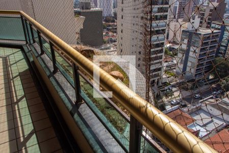 Apartamento à venda com 450m², 5 quartos e 4 vagasVISTA DA SUITE MASTER