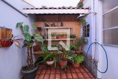 Casa à venda com 253m², 4 quartos e 3 vagas Casa à venda com 253m², 4 quartos e 3 vagasJardim