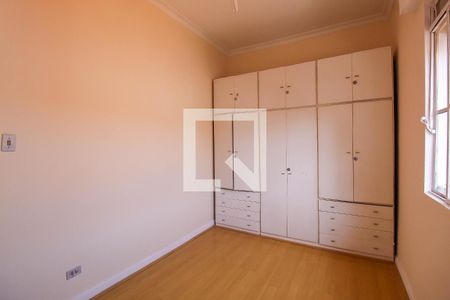 Casa à venda com 253m², 4 quartos e 3 vagas Casa à venda com 253m², 4 quartos e 3 vagasQuarto 4