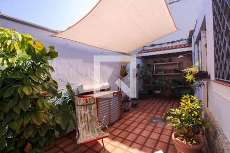 Casa à venda com 253m², 4 quartos e 3 vagas Casa à venda com 253m², 4 quartos e 3 vagasJardim