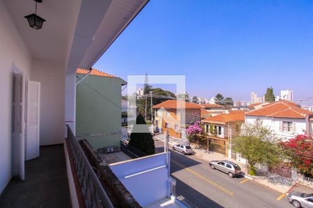 Casa à venda com 253m², 4 quartos e 3 vagas Casa à venda com 253m², 4 quartos e 3 vagasVaranda