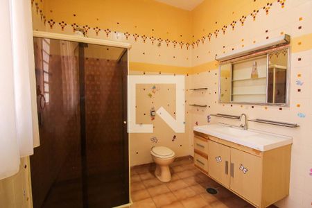 Casa à venda com 253m², 4 quartos e 3 vagas Casa à venda com 253m², 4 quartos e 3 vagasBanheiro