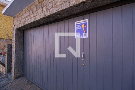 Casa à venda com 253m², 4 quartos e 3 vagas Casa à venda com 253m², 4 quartos e 3 vagasFachada