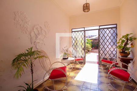 Casa à venda com 253m², 4 quartos e 3 vagas Casa à venda com 253m², 4 quartos e 3 vagasJardim