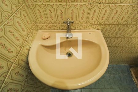 Casa à venda com 253m², 4 quartos e 3 vagas Casa à venda com 253m², 4 quartos e 3 vagasLavabo