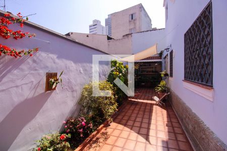 Casa à venda com 253m², 4 quartos e 3 vagas Casa à venda com 253m², 4 quartos e 3 vagasJardim