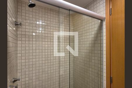 Apartamento à venda com 84m², 3 quartos e 1 vaga Apartamento à venda com 84m², 3 quartos e 1 vagaBanheiro da Suíte