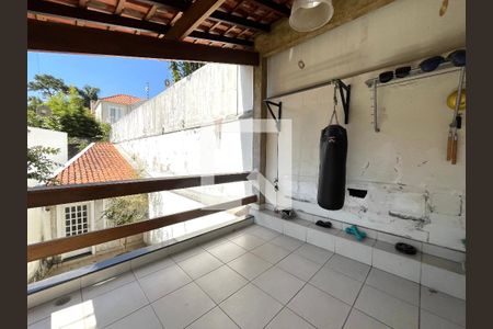 Casa à venda com 350m², 4 quartos e 3 vagasVaranda da Suite 1