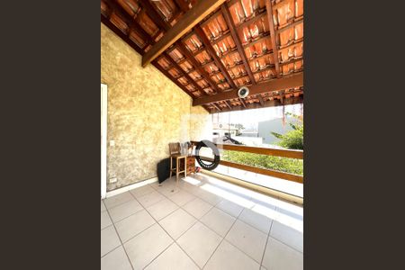 Casa à venda com 350m², 4 quartos e 3 vagasVaranda da Suíte 1