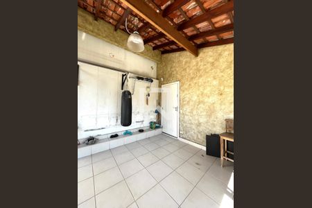 Casa à venda com 350m², 4 quartos e 3 vagasVaranda da Suite 1