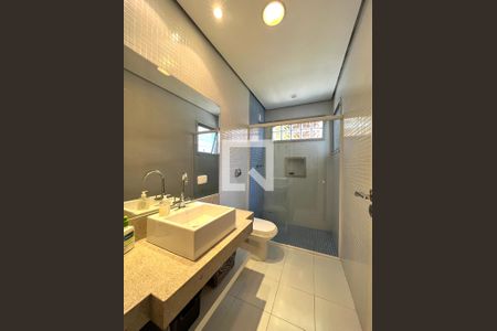 Casa à venda com 350m², 4 quartos e 3 vagasBanheiro da Suíte 3