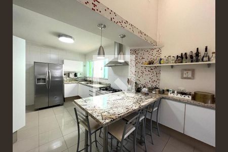 Casa à venda com 350m², 4 quartos e 3 vagasCozinha