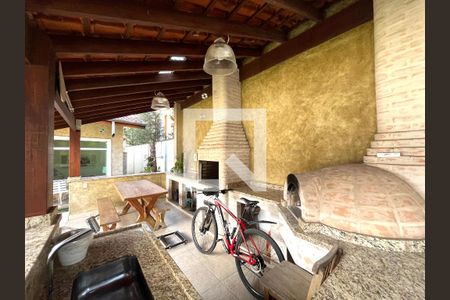 Casa à venda com 350m², 4 quartos e 3 vagasChurrasqueira