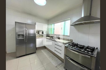 Casa à venda com 350m², 4 quartos e 3 vagasCozinha
