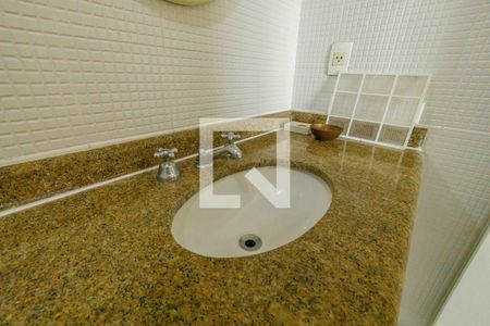 Apartamento à venda com 73m², 2 quartos e 1 vaga Apartamento à venda com 73m², 2 quartos e 1 vagaBanheiro da Suíte 1