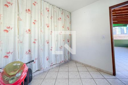 Casa à venda com 202m², 5 quartos e 3 vagas Casa à venda com 202m², 5 quartos e 3 vagasQuarto de Serviço