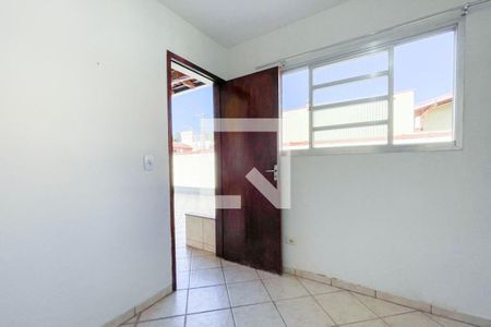 Casa à venda com 202m², 5 quartos e 3 vagas Casa à venda com 202m², 5 quartos e 3 vagasQuarto de Serviço