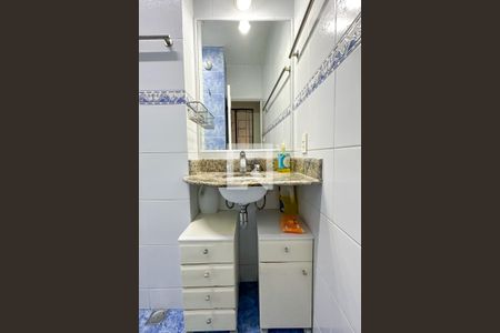 Apartamento à venda com 120m², 3 quartos e sem vaga Apartamento à venda com 120m², 3 quartos e sem vagaBanheiro Social