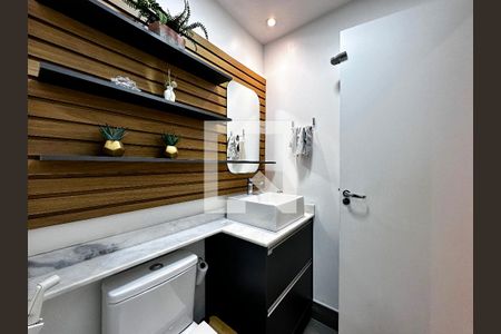 Apartamento à venda com 68m², 2 quartos e 1 vagaBanheiro Social
