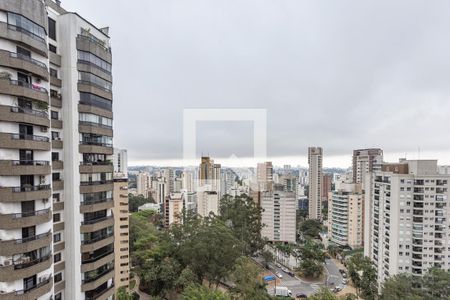 Apartamento à venda com 246m², 4 quartos e 4 vagas