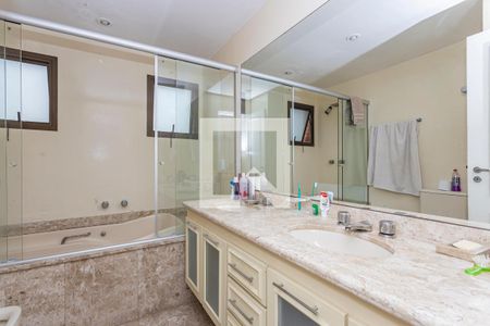 Apartamento à venda com 246m², 4 quartos e 4 vagas